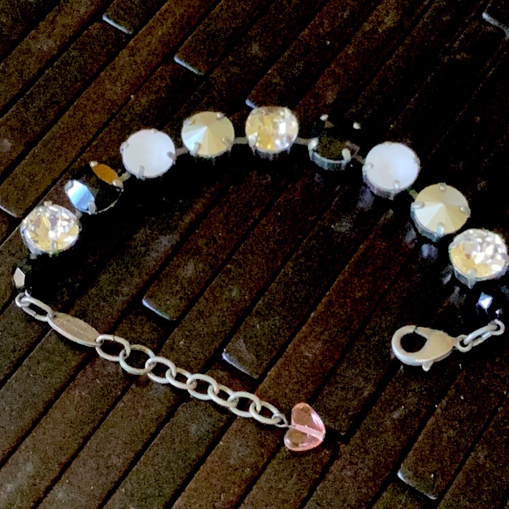 Sabika Bracelet New Black, clear, silver
Clear looks pink in light.